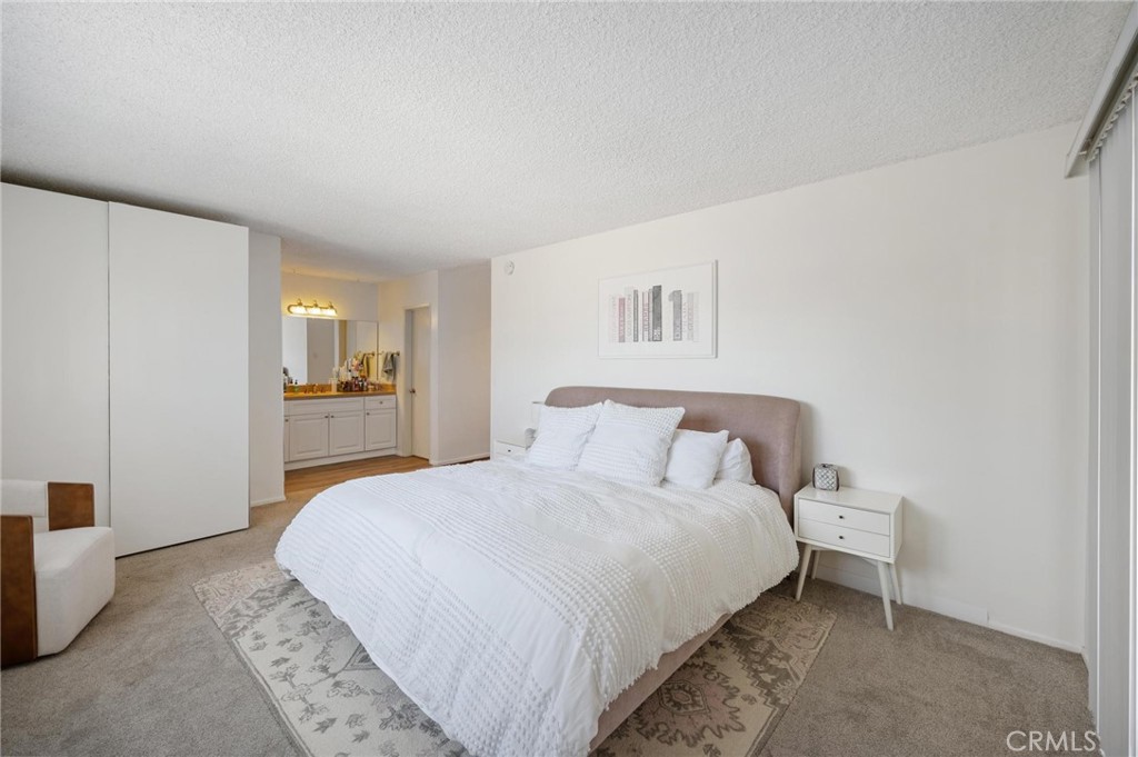 1301 17th Street 105