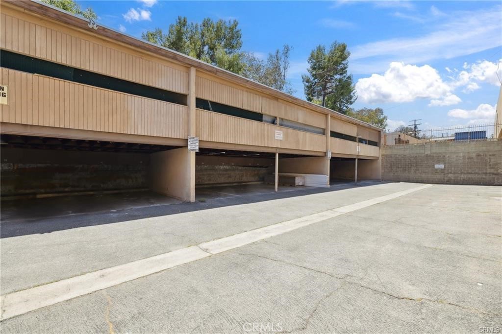 17000 Burbank Boulevard 313