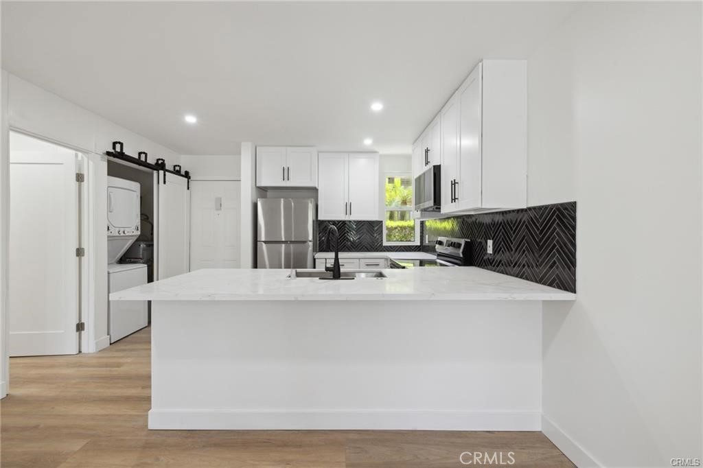 17000 Burbank Boulevard 313