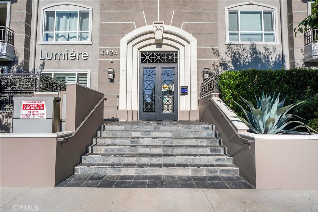 4424 Whitsett Avenue 113