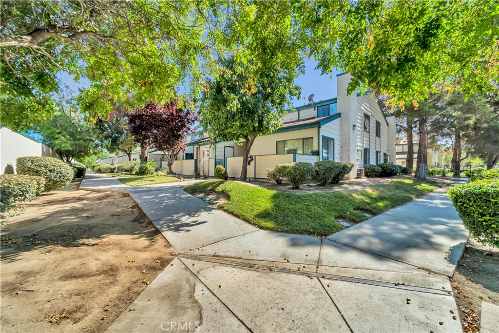 44550 E E 15th Street