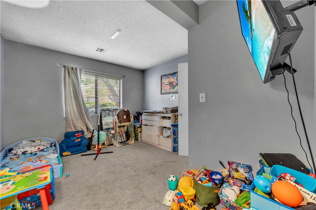 44550 E E 15th Street