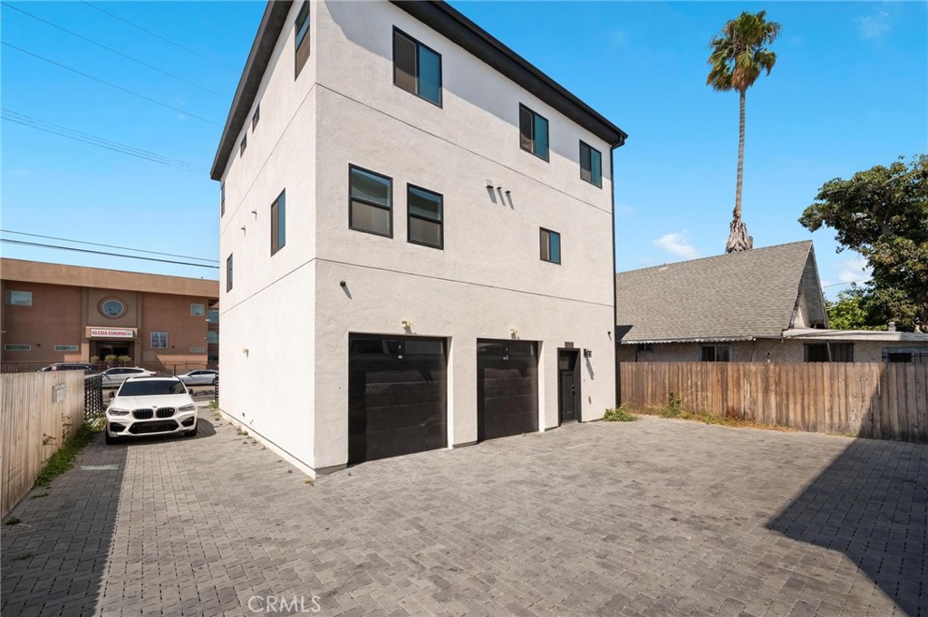 532 W Vernon Avenue