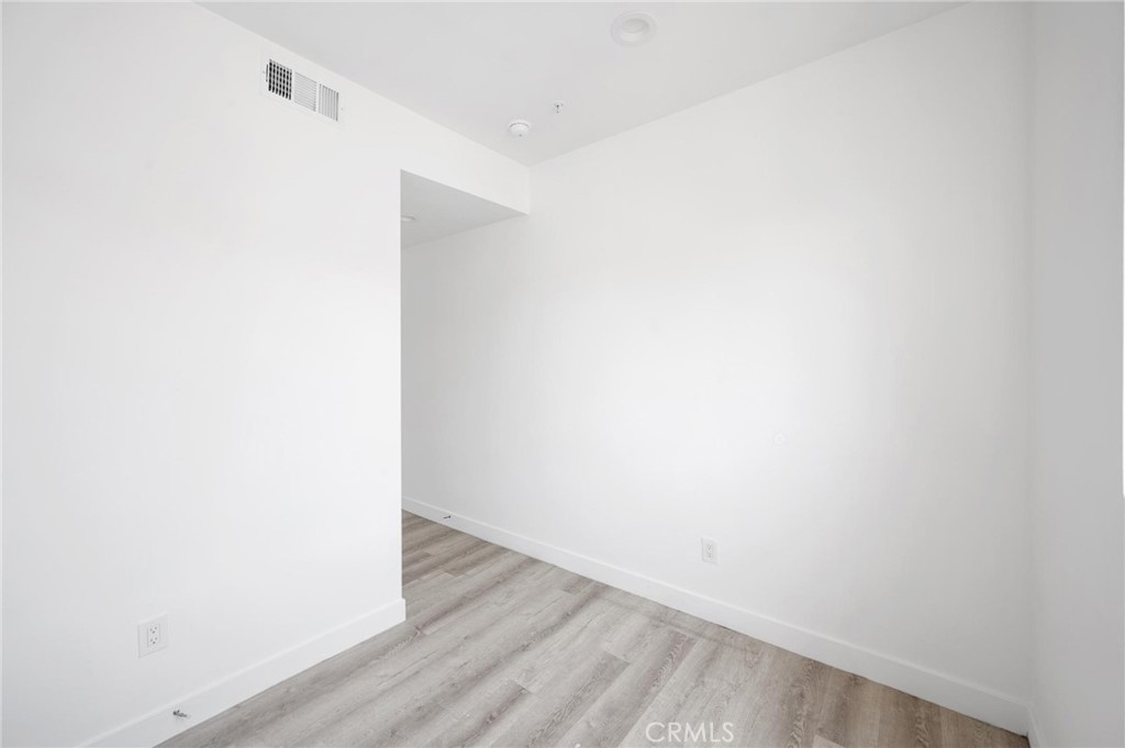 532 W Vernon Avenue