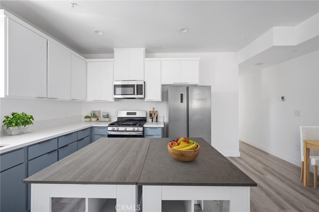 532 W Vernon Avenue