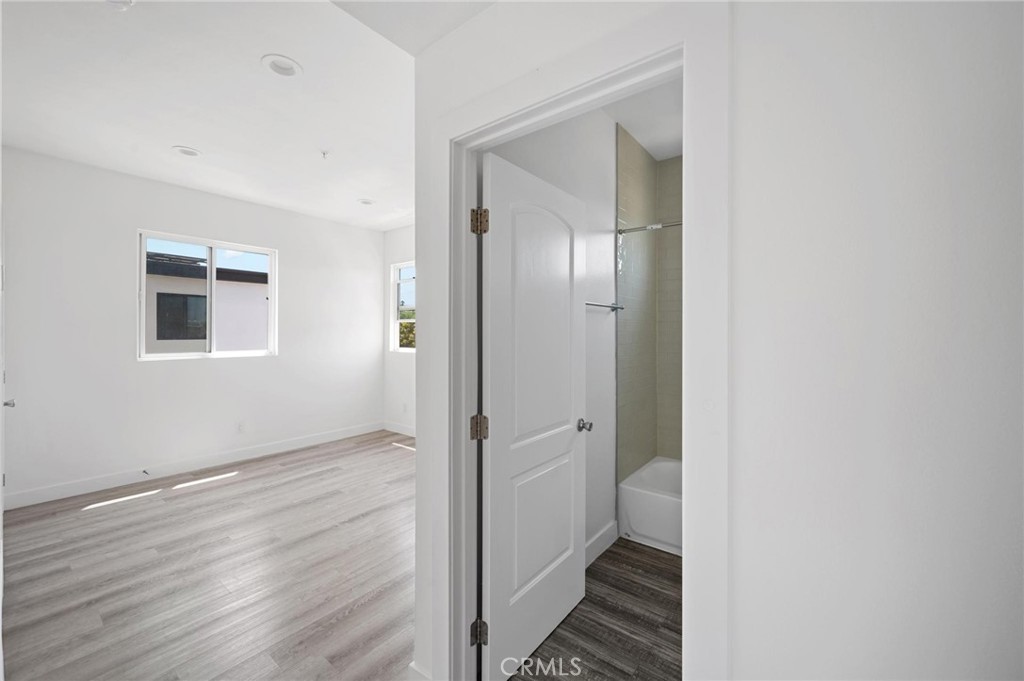 532 W Vernon Avenue