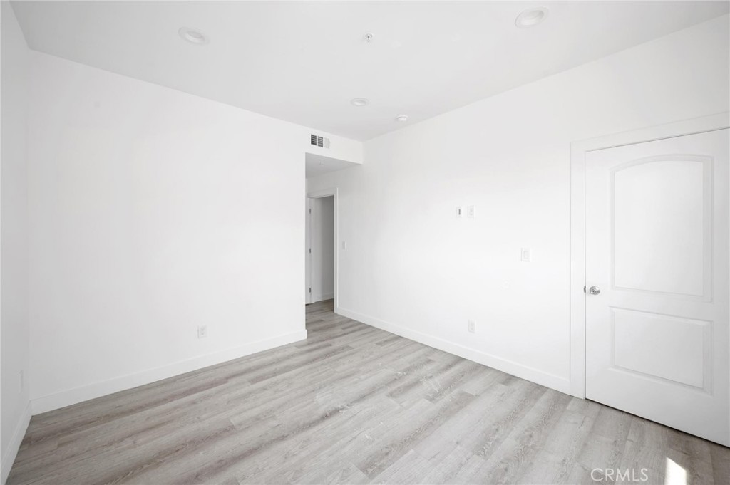 532 W Vernon Avenue