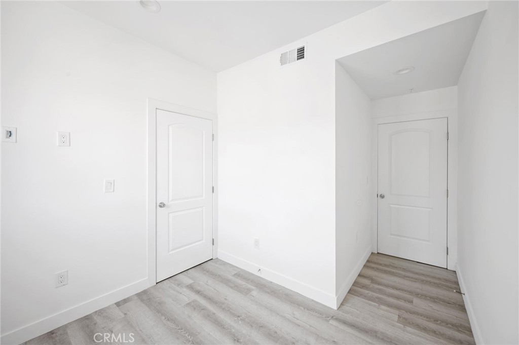 532 W Vernon Avenue