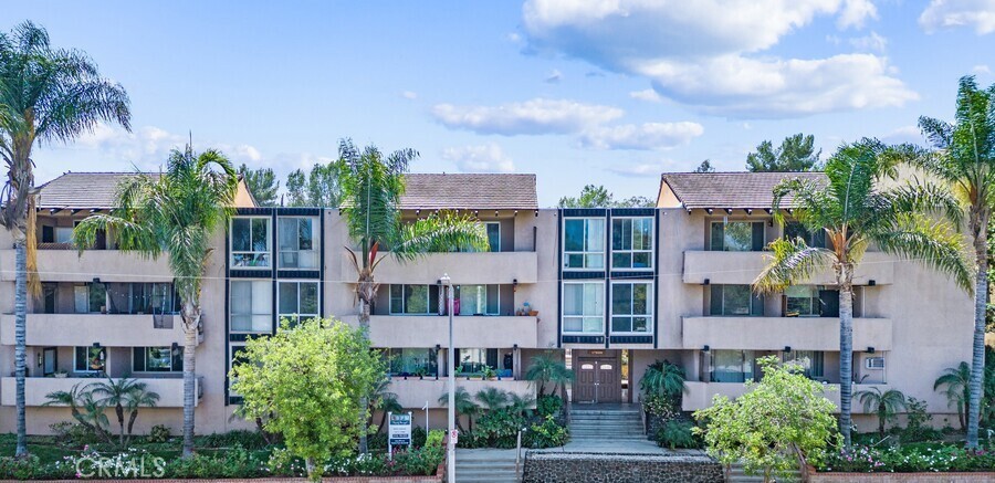 17000 Burbank Boulevard 204