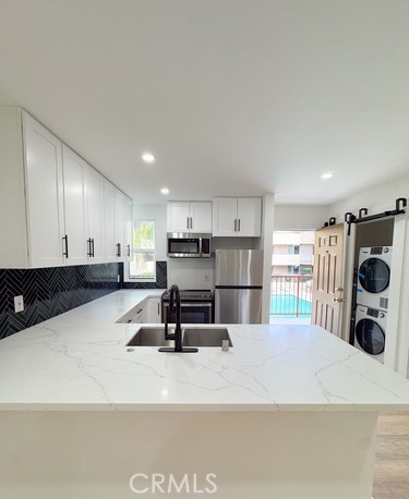 17000 Burbank Boulevard 304