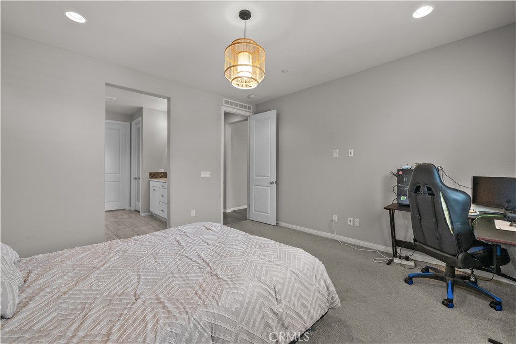48 Clearwood Street