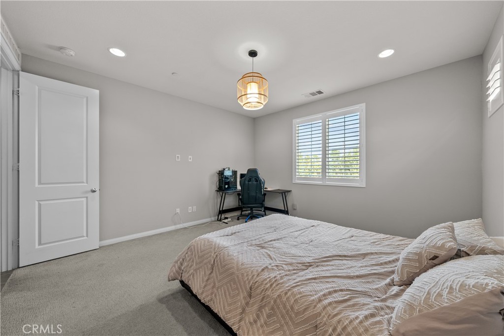 48 Clearwood Street