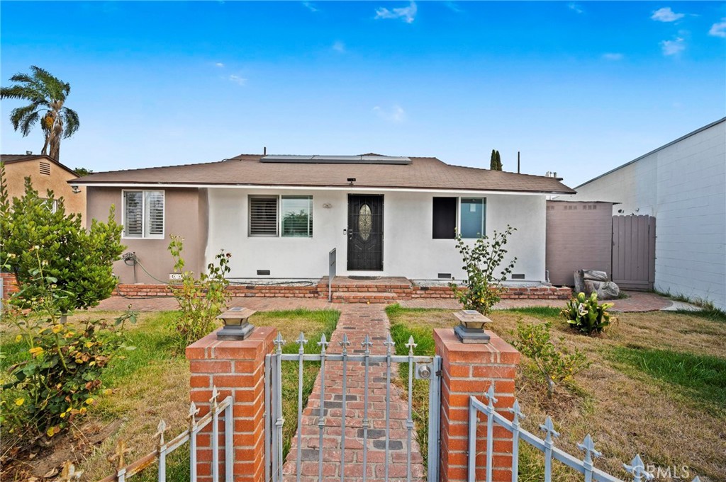 2072 Redondo Beach Boulevard