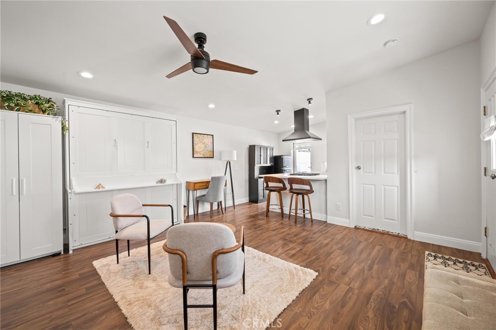 3345 Oakhurst Avenue