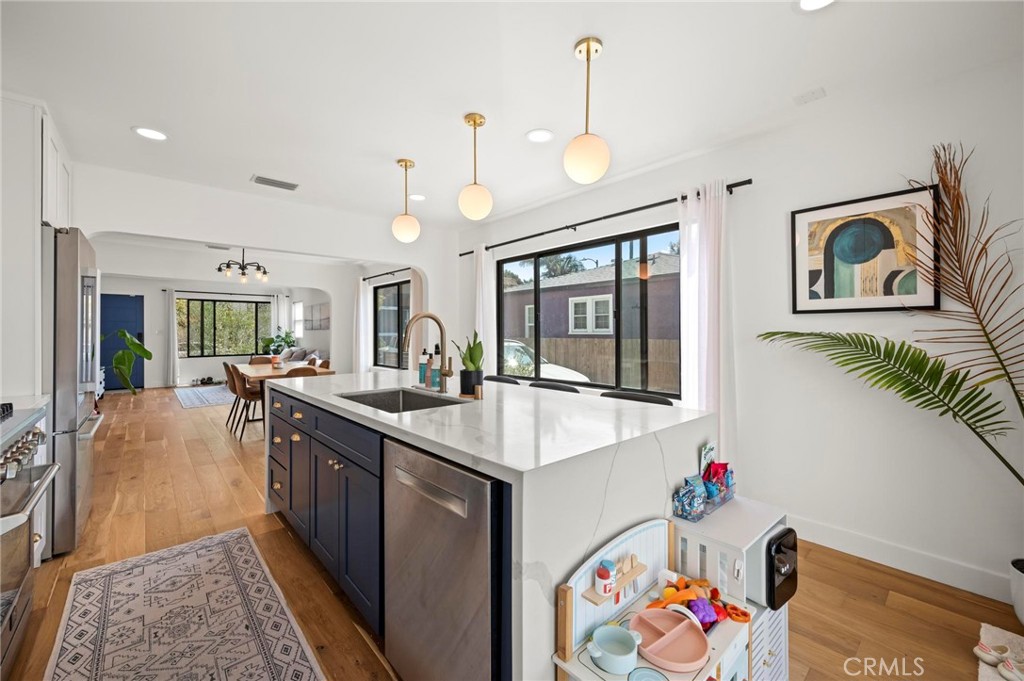 3345 Oakhurst Avenue