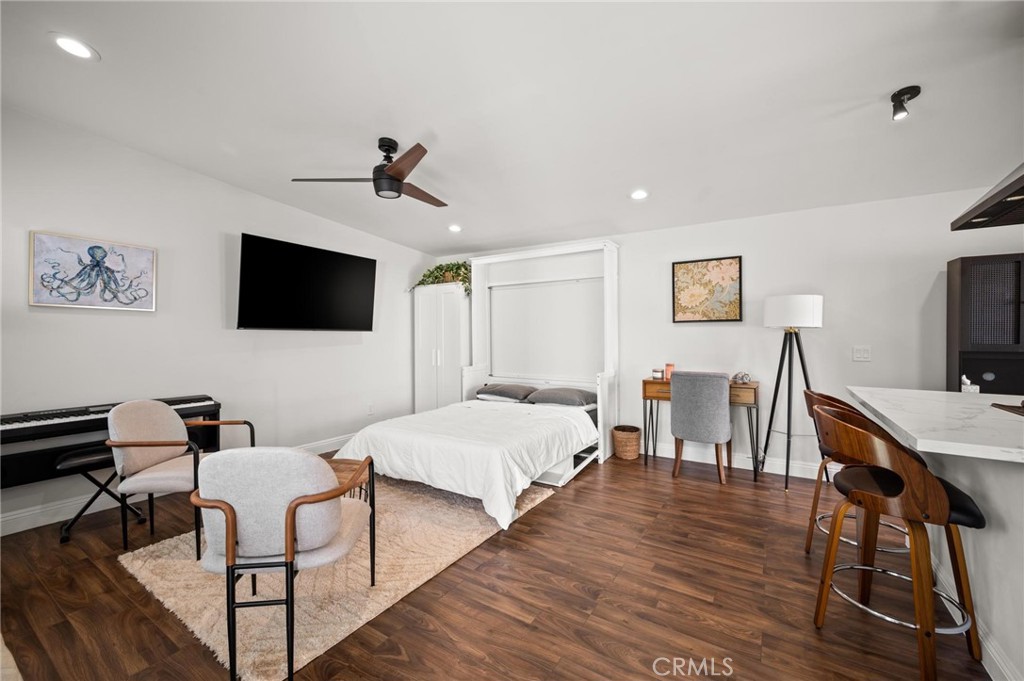 3345 Oakhurst Avenue