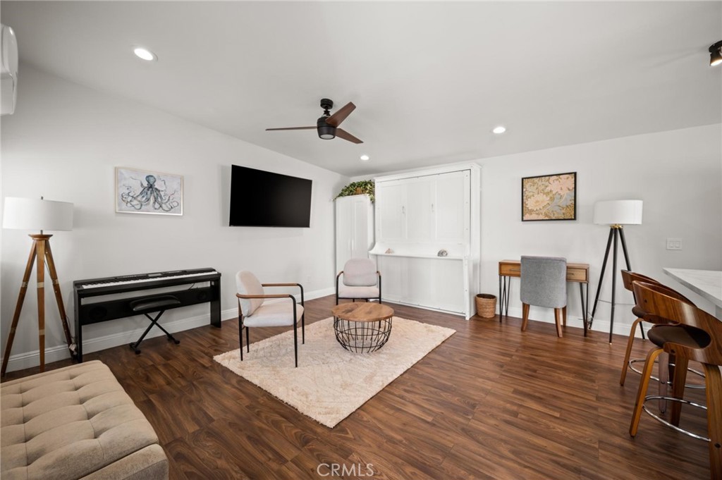 3345 Oakhurst Avenue