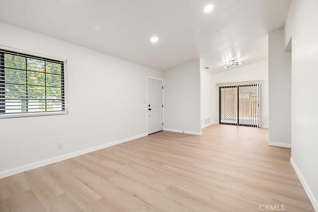 43656 La Paz Lane
