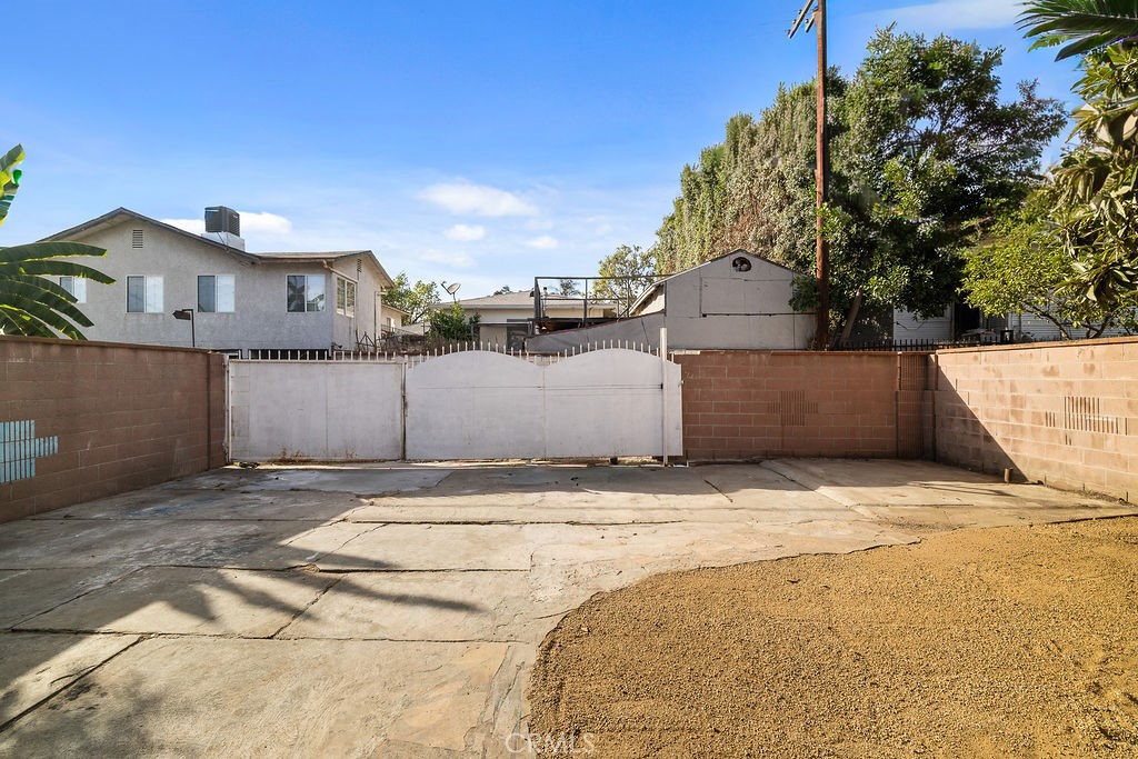 3343 Roseview Avenue