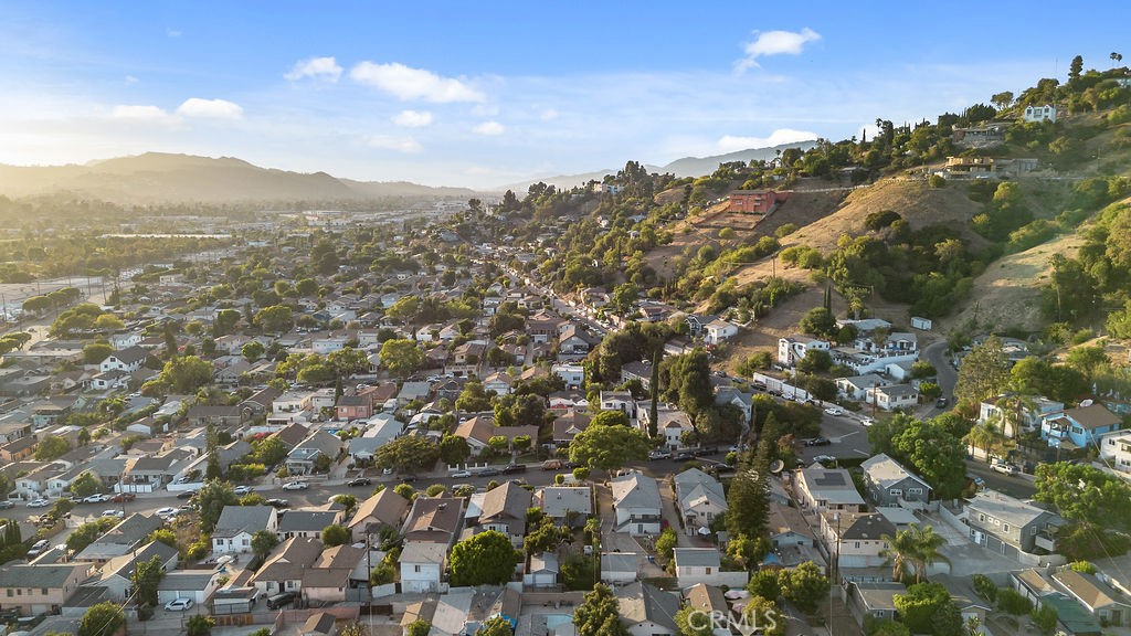 3343 Roseview Avenue