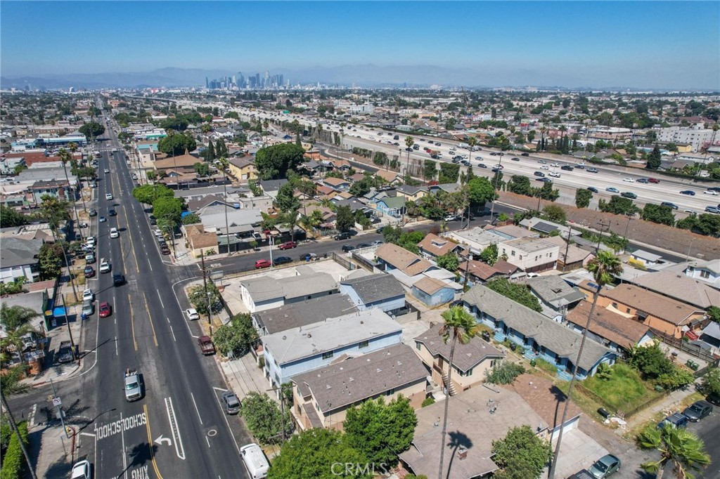 6616 S Figueroa Street
