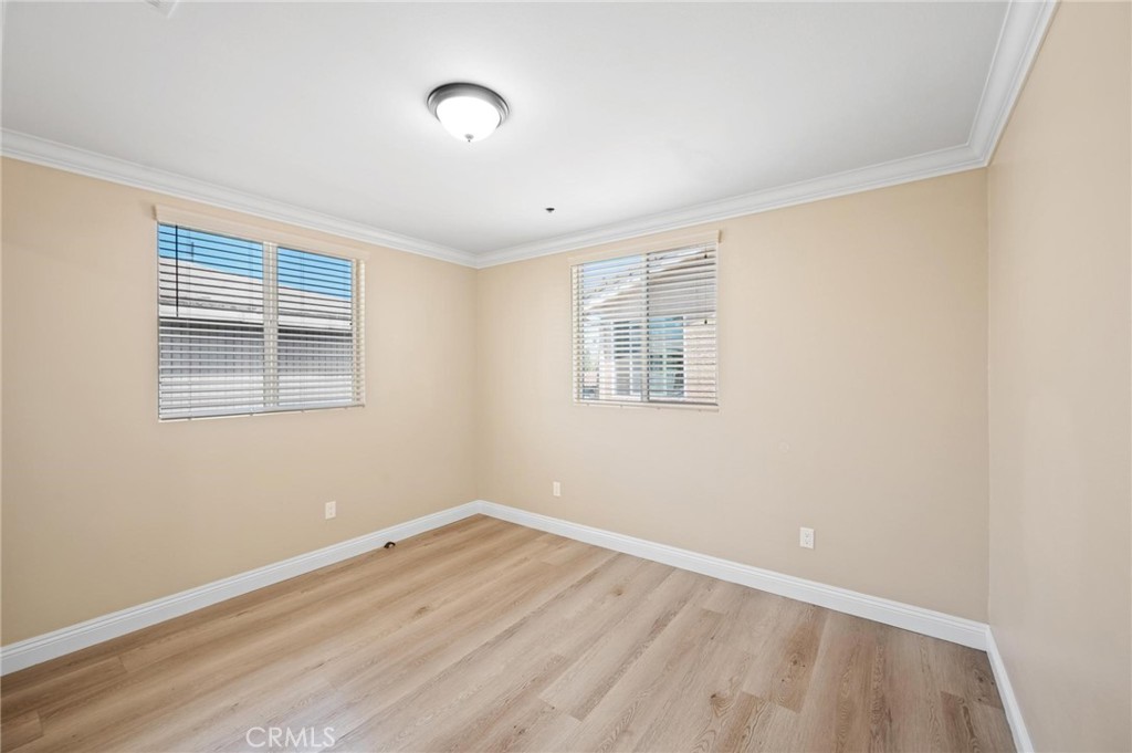 6616 S Figueroa Street