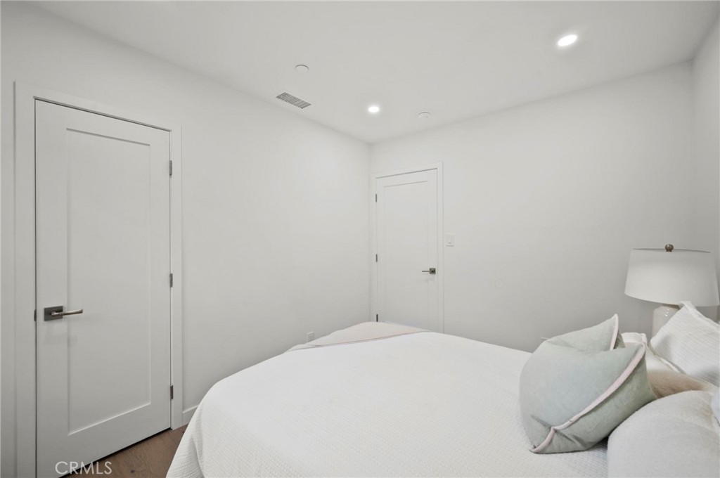 12520 Gilmore Avenue