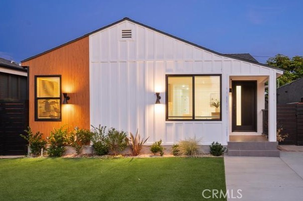 12520 Gilmore Avenue