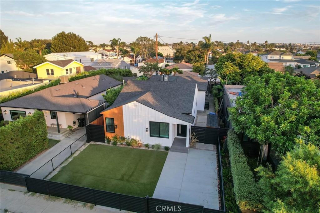 12520 Gilmore Avenue