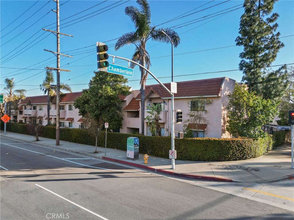 10943 Laurel Canyon Boulevard C10