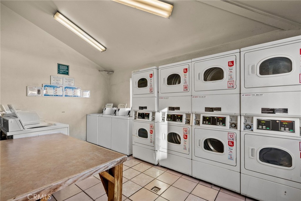 10943 Laurel Canyon Boulevard C10