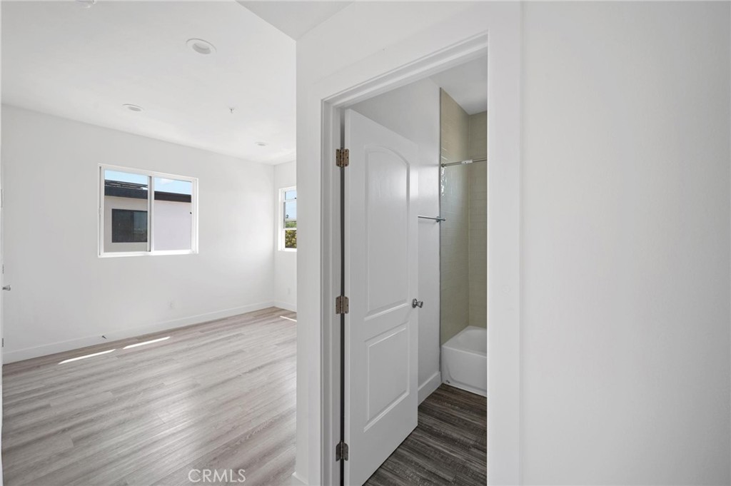 532 W Vernon Avenue