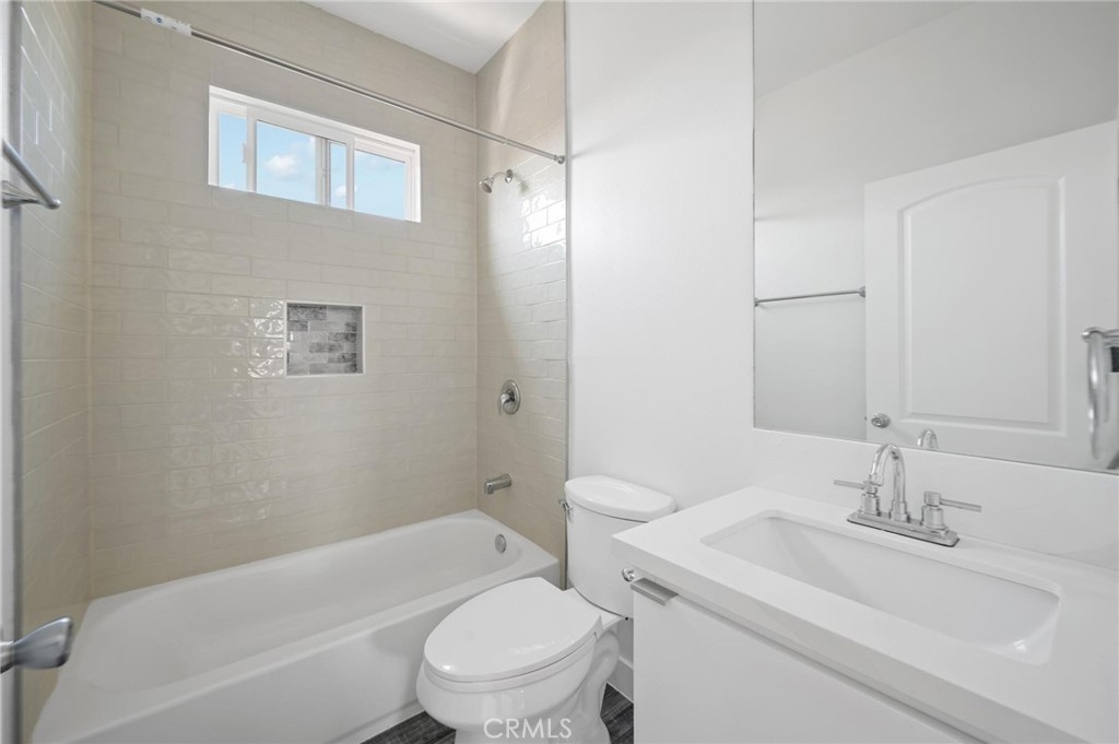 532 W Vernon Avenue
