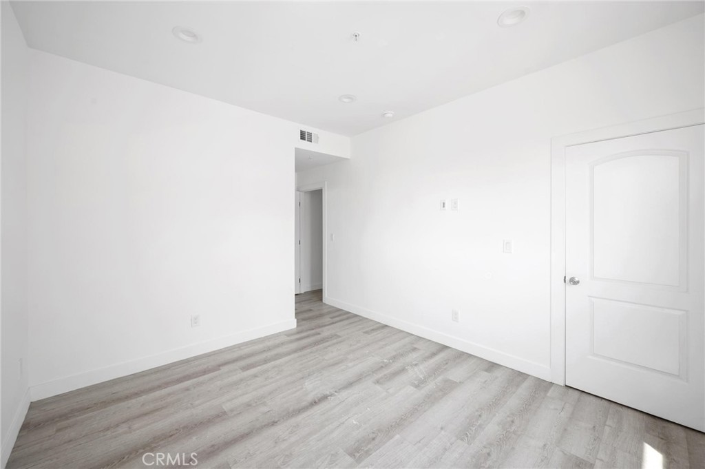 532 W Vernon Avenue
