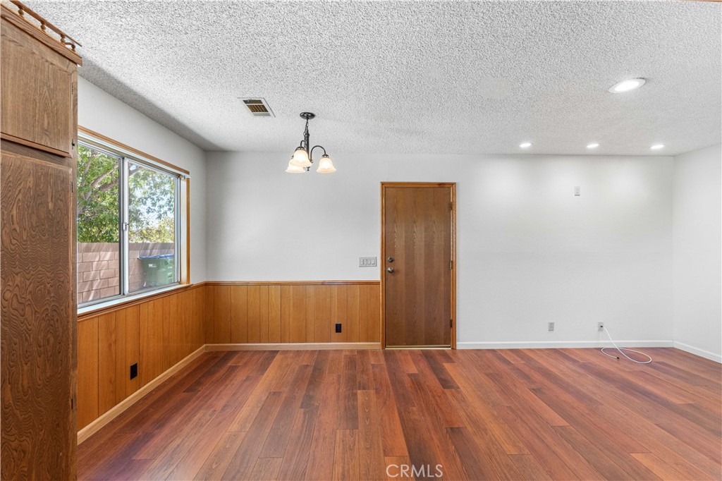 3529 W Avenue J13