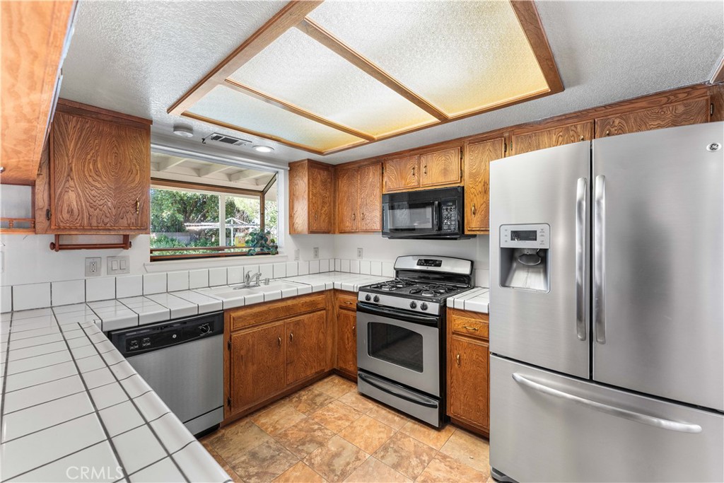 3529 W Avenue J13
