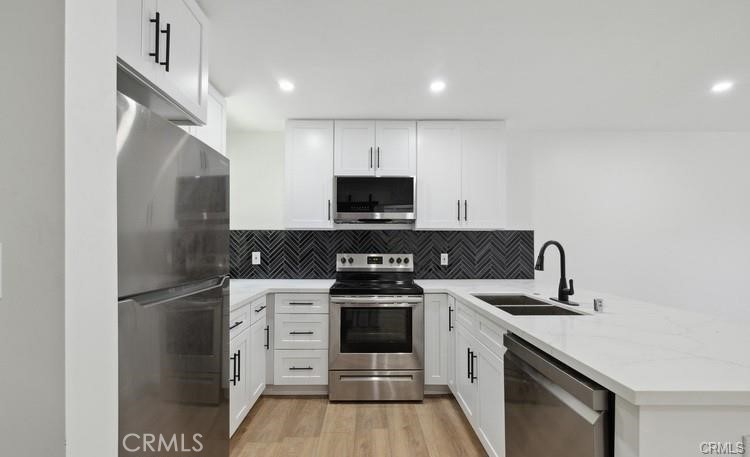 17000 Burbank Boulevard 215