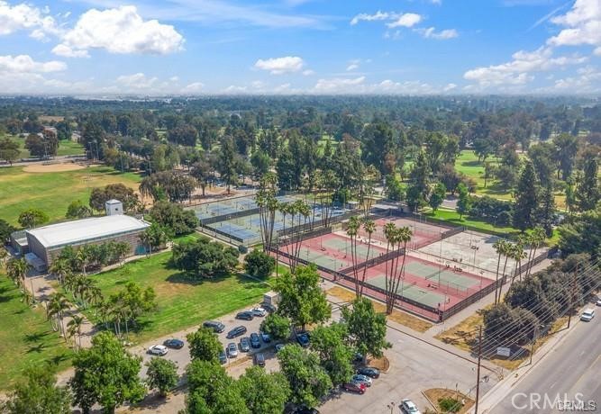 17000 Burbank Boulevard 215