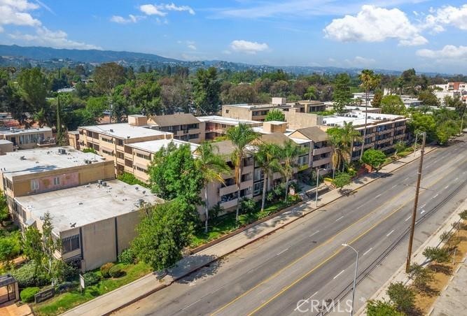 17000 Burbank Boulevard 215
