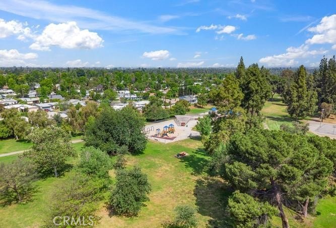 17000 Burbank Boulevard 215