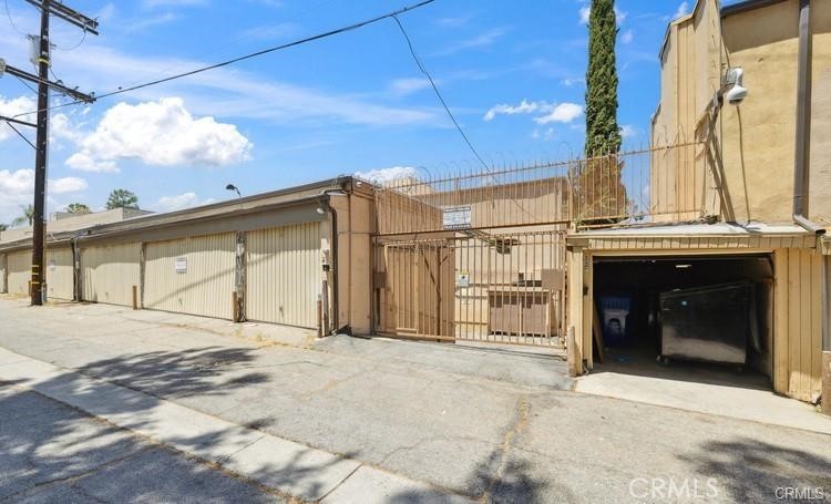 17000 Burbank Boulevard 215
