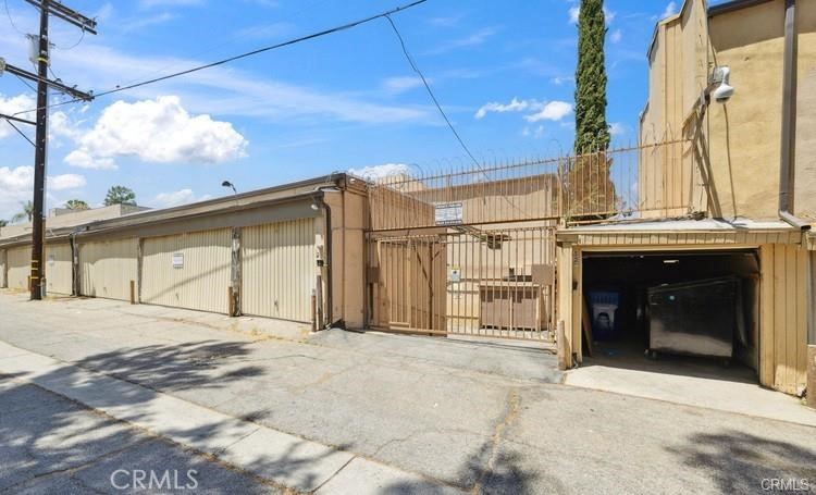 17000 Burbank Boulevard 215