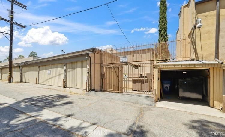 17000 Burbank Boulevard 216