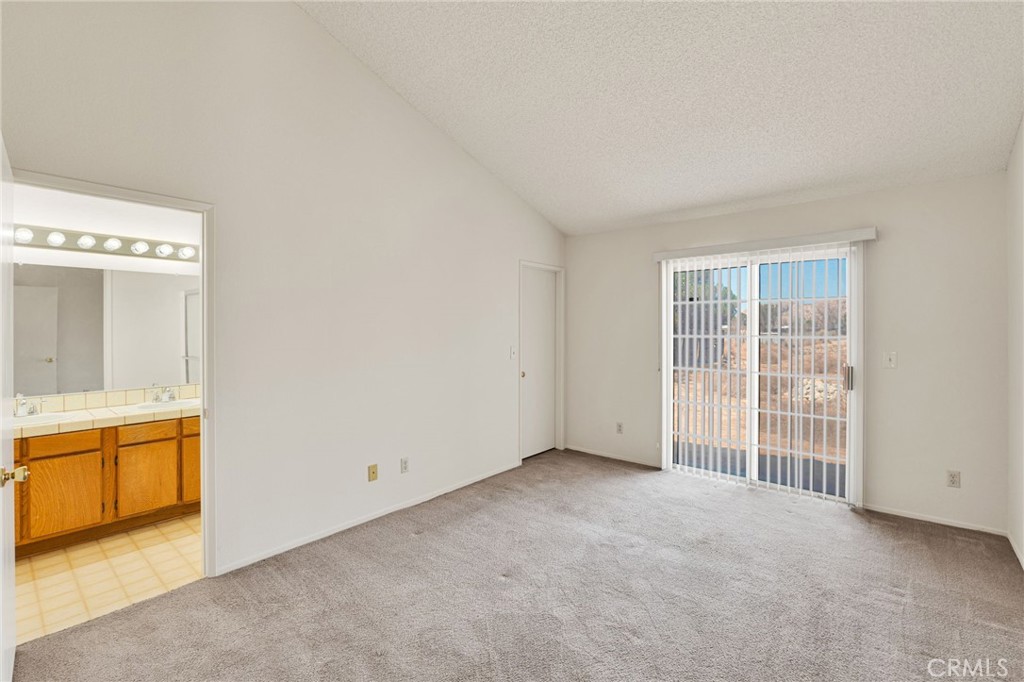 15845 Mossdale