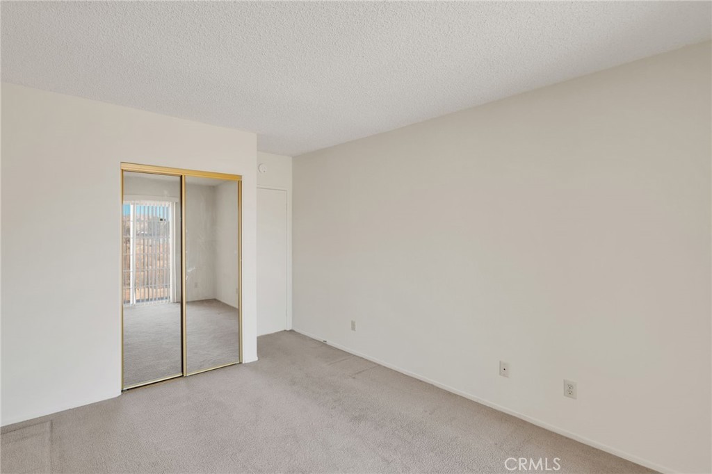 15845 Mossdale