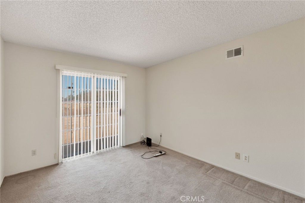 15845 Mossdale