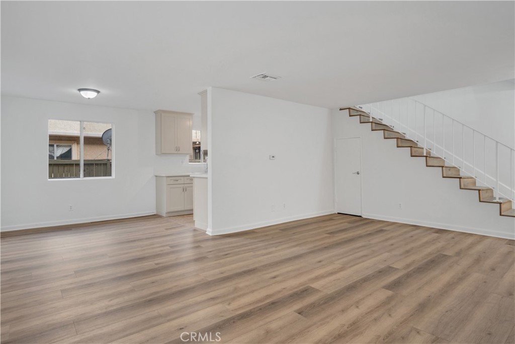 20214 COHASSET ST. UNIT #5
