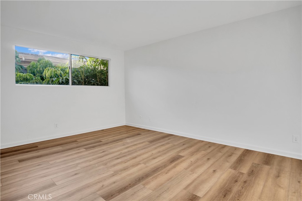 20214 COHASSET ST. UNIT #5