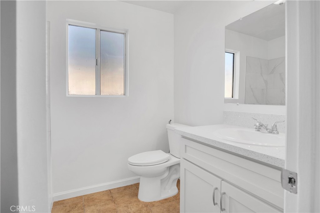 20214 COHASSET ST. UNIT #5