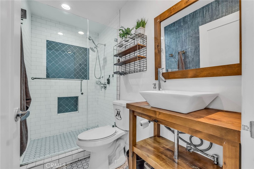 1133 Granvia Altamira